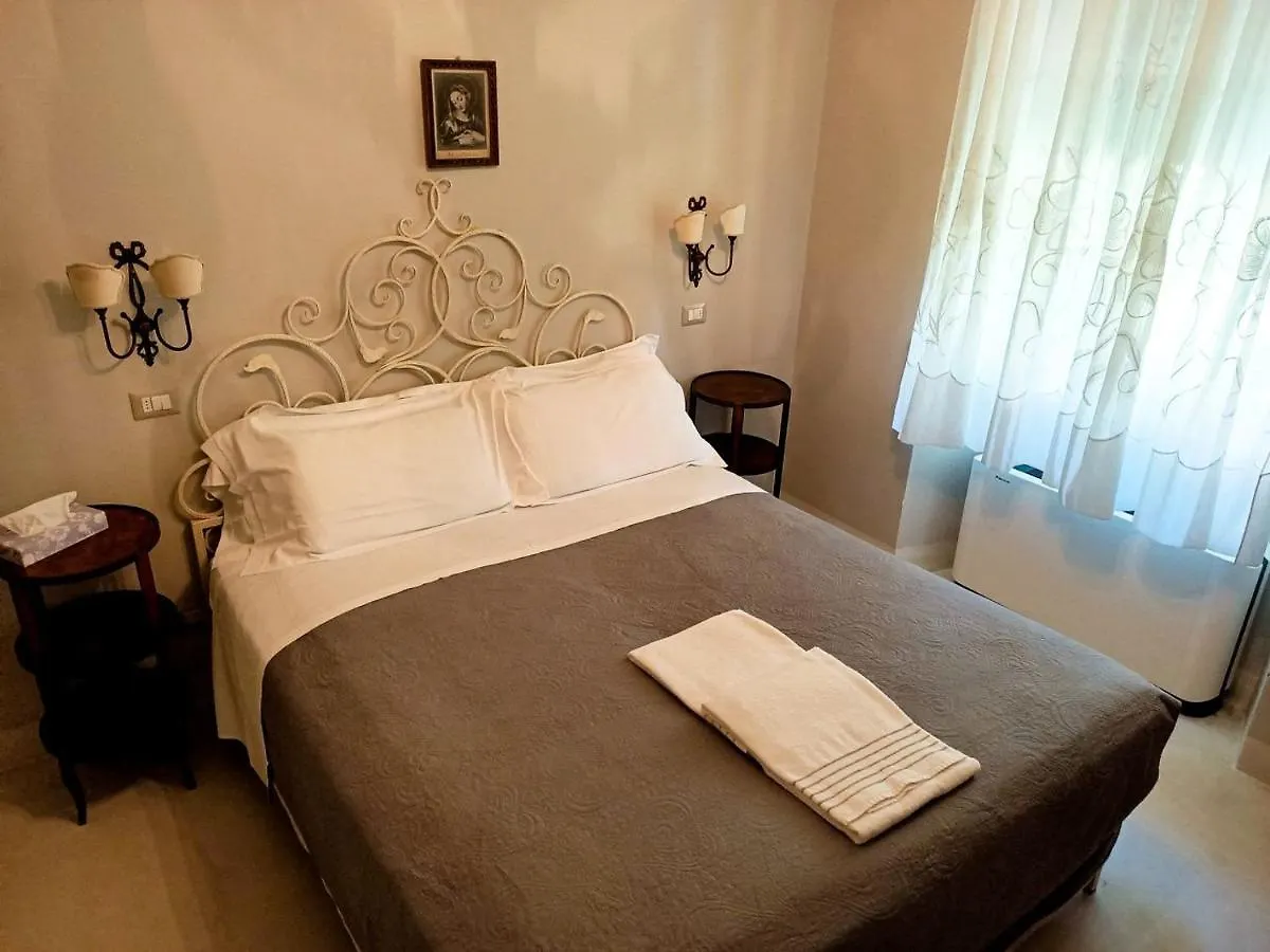 Hotel Relais Real Collegio Noli Italia