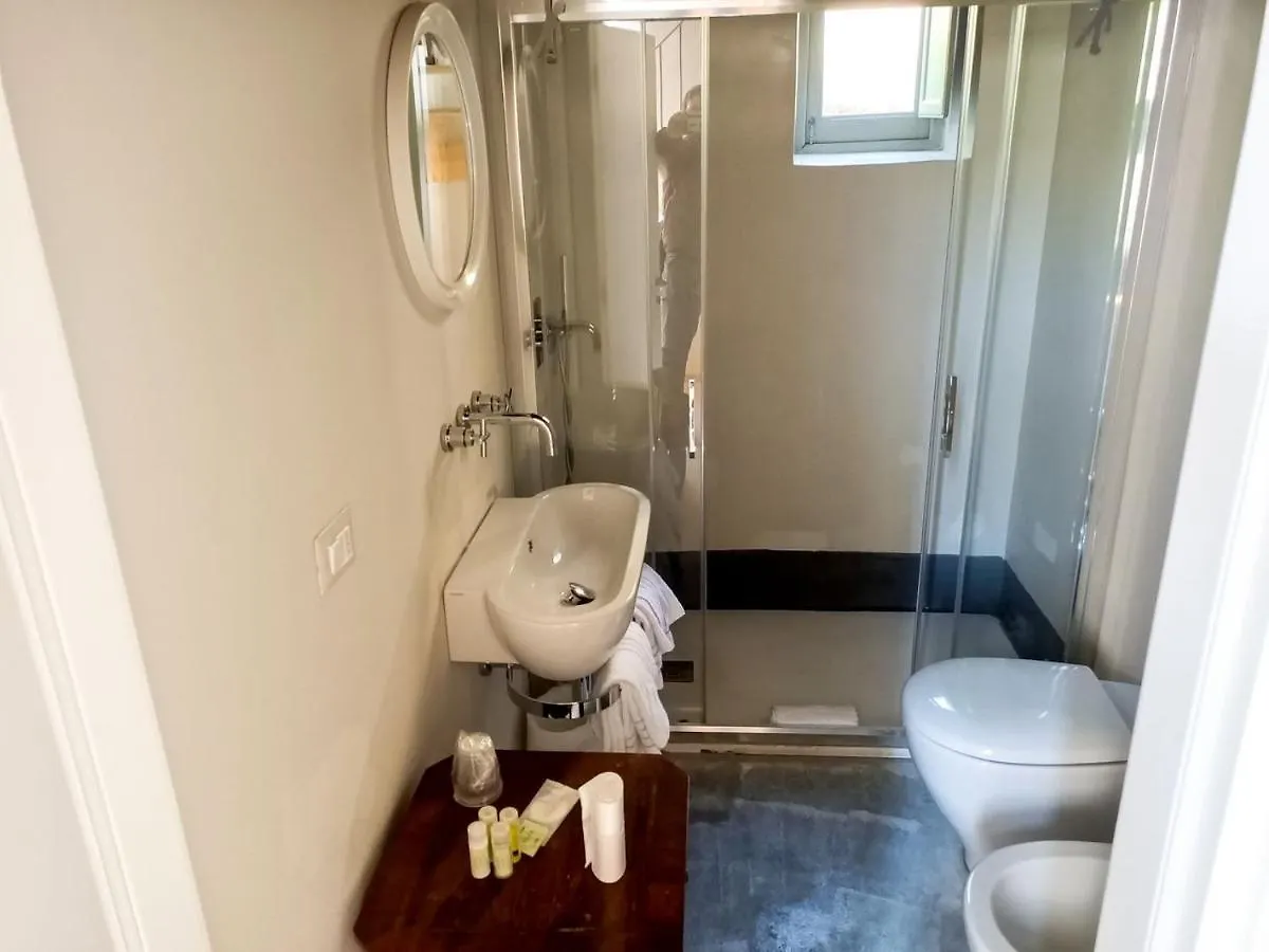 Hotel Relais Real Collegio Noli 3*,