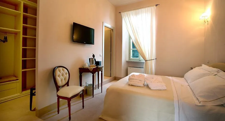 Hotel Relais Real Collegio Noli